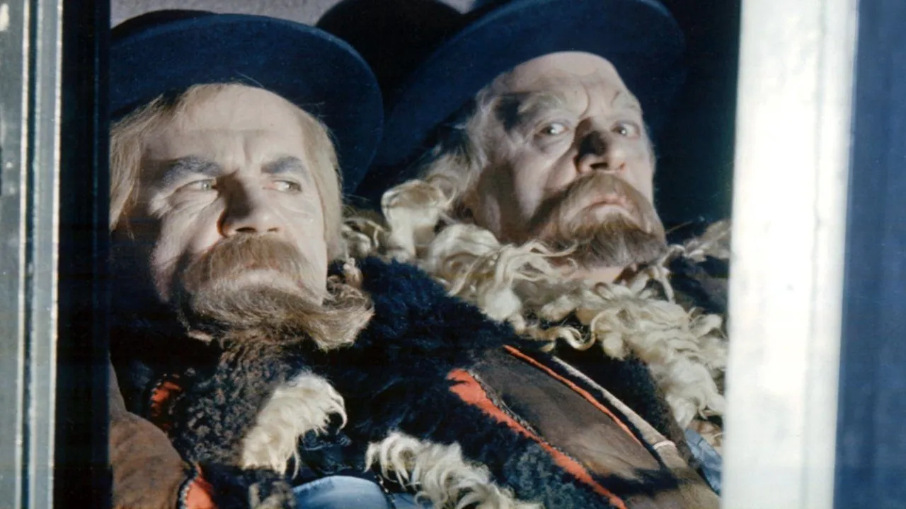 Pop Cira i pop Spira backdrop